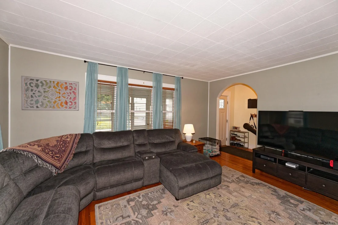 Photo of 308 SANDERS Avenue