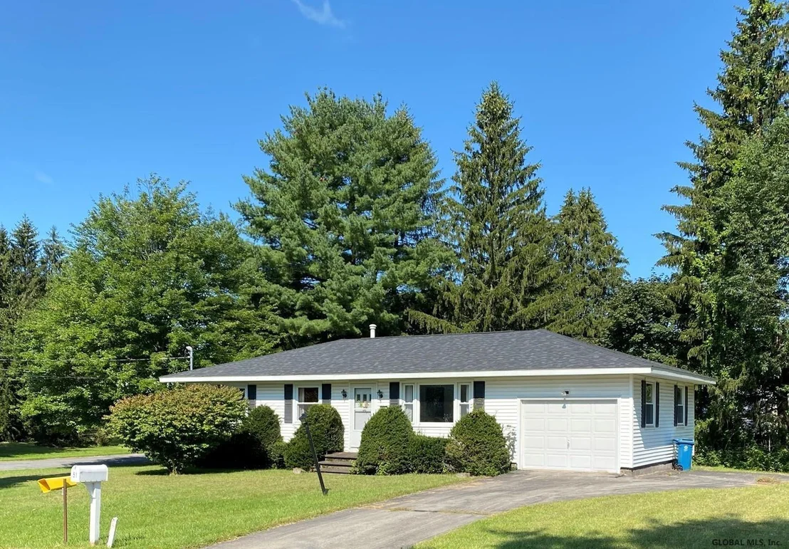 Photo of 51 MANCHESTER Drive