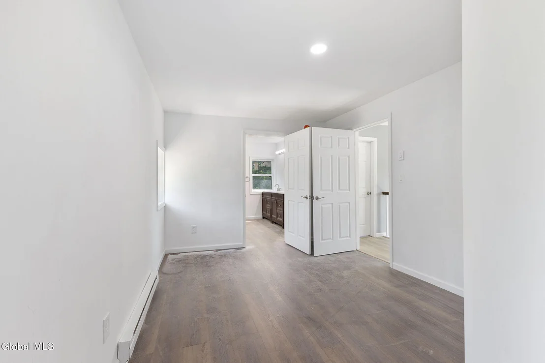 Photo of 5 White Road