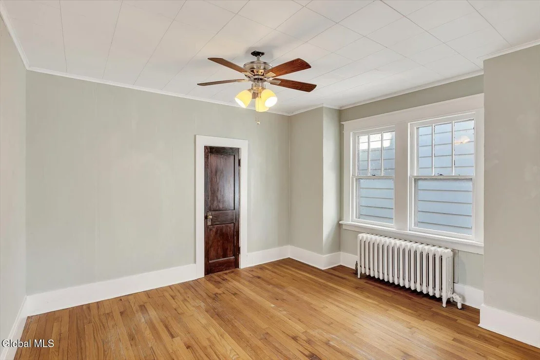Photo of 2 Irving Place