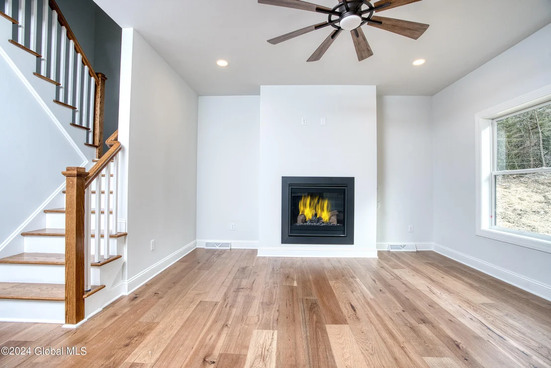 Photo of 245 Sharpe Road