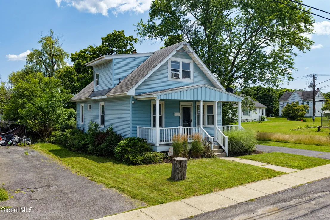 Photo of 2 McConnell Avenue