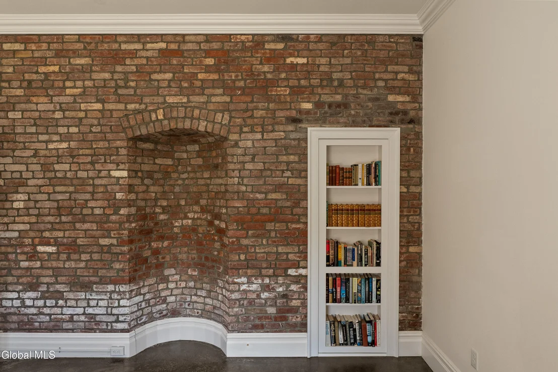 Photo of 33 Davis Street