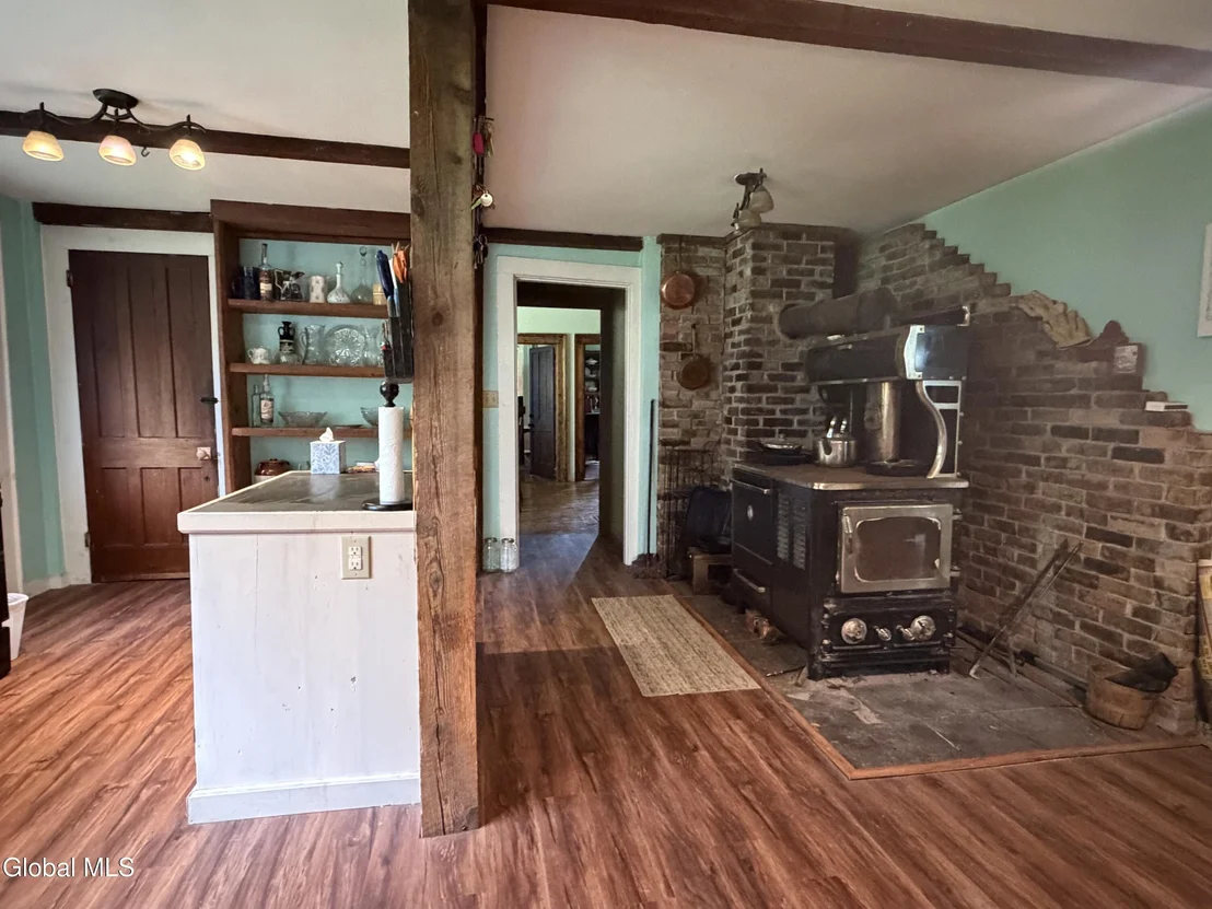 Photo of 2056 Creek Road