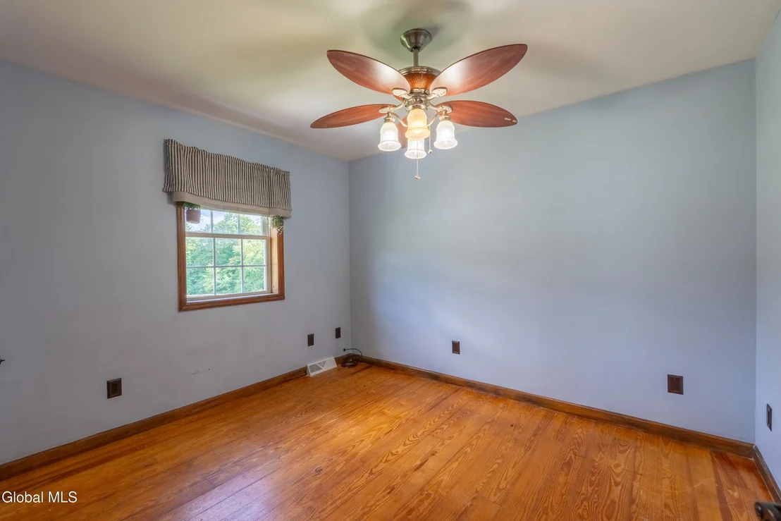 Photo of 31 Safford Road