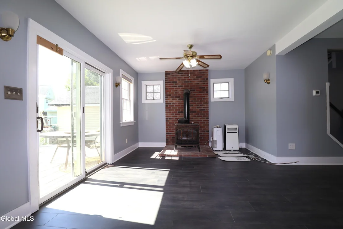 Photo of 417 Eleanor Street