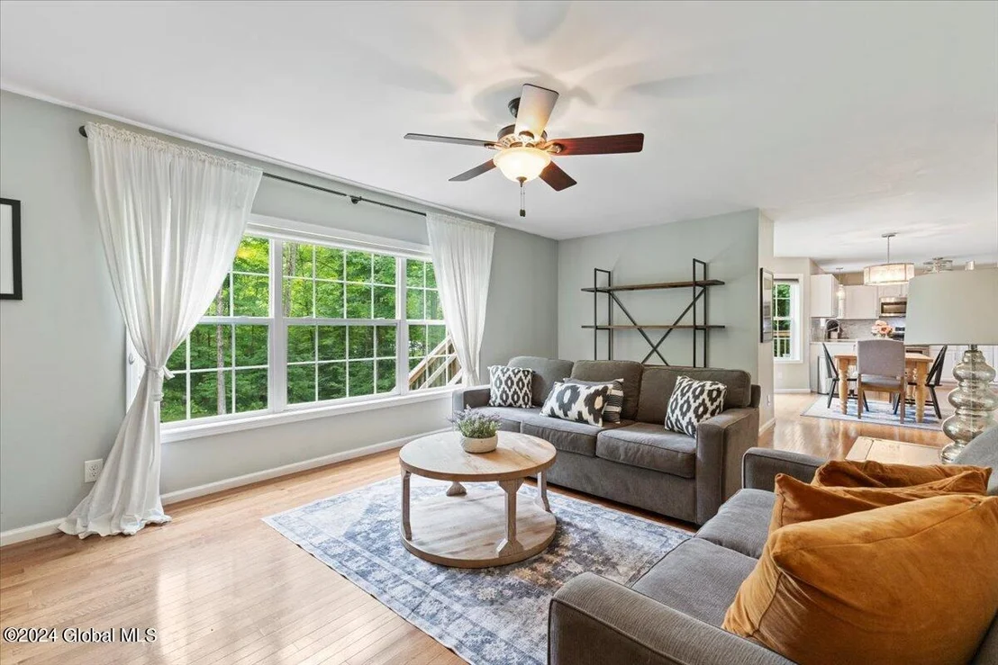 Photo of 927 Mac Arthur Drive