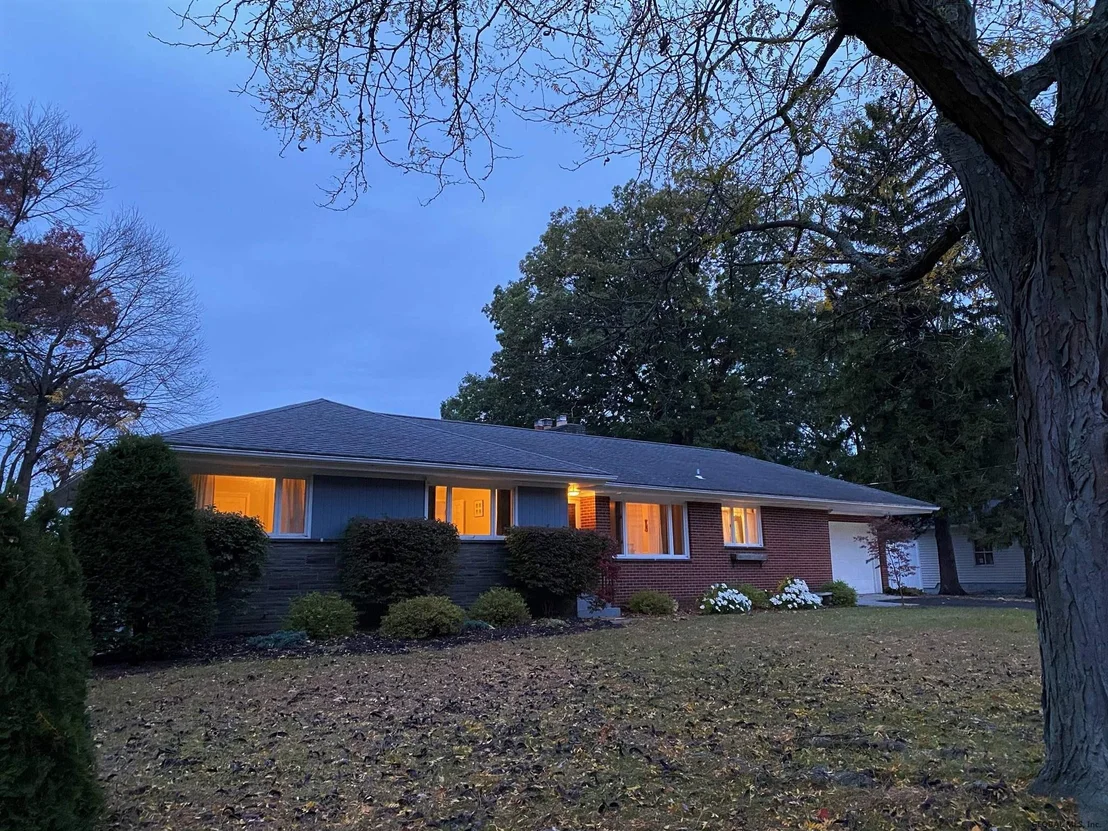 Photo of 120 SHAKER Road