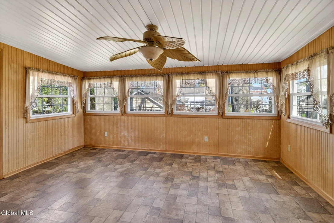Photo of 1125 Mc Clellan Street
