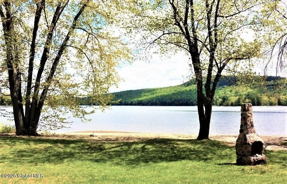Photo of 19 Pointe Drive
