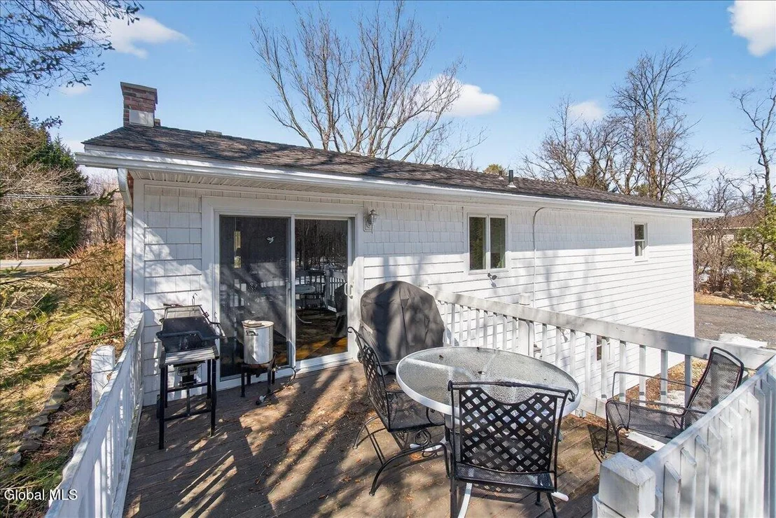 Photo of 221 Droms Road
