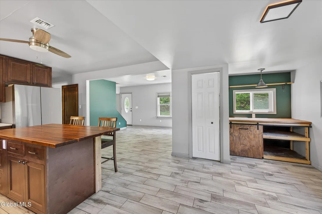 Photo of 162 Clamsteam Road