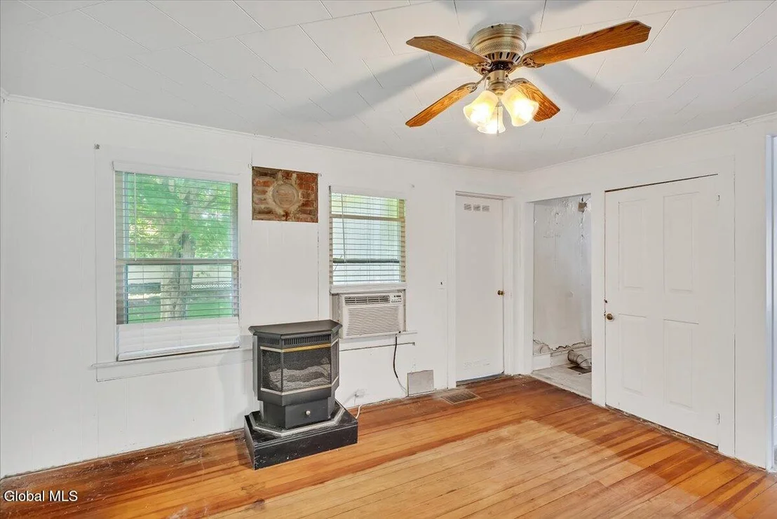 Photo of 60 Maple Avenue