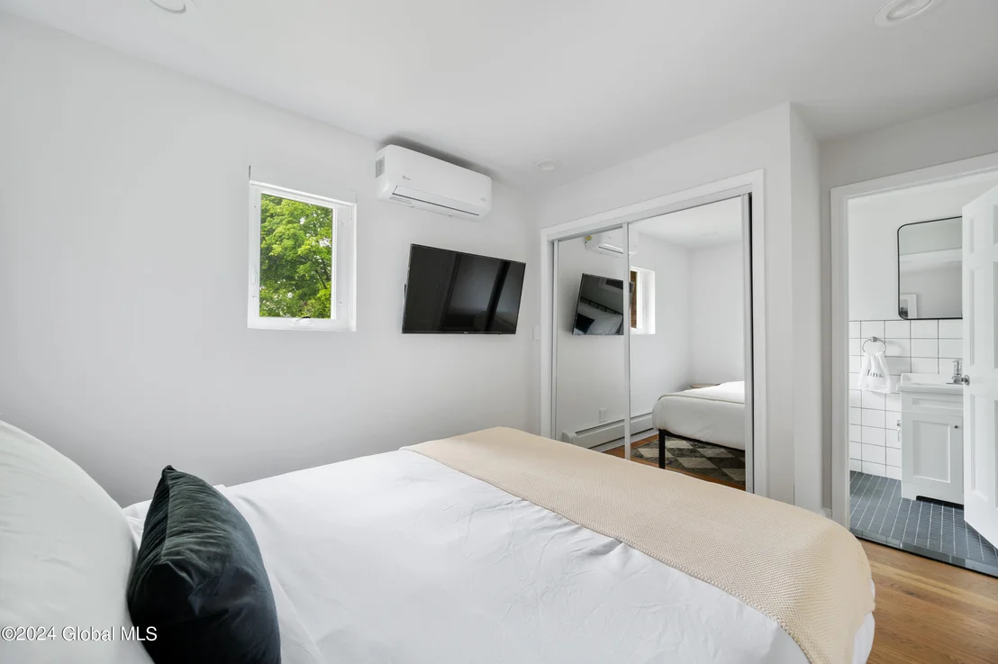 Photo of 5 Wawayanda Place