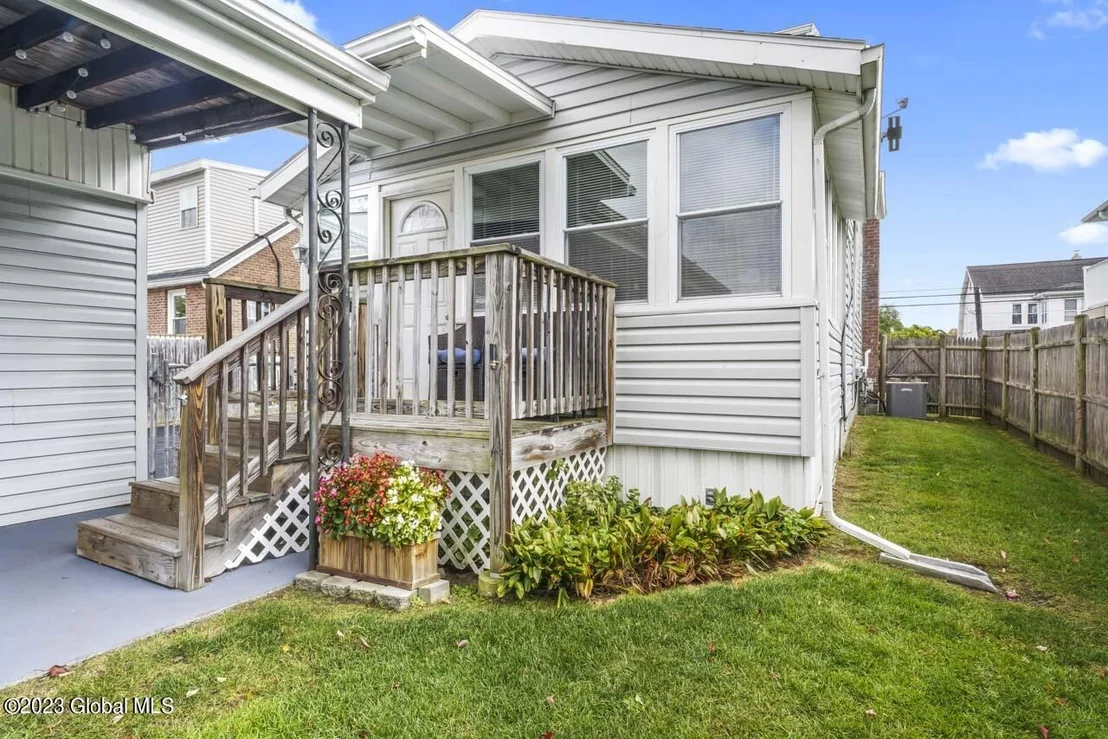 Photo of 105 Frederick Avenue