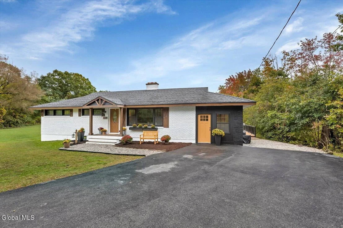 Photo of 317 Closson Road