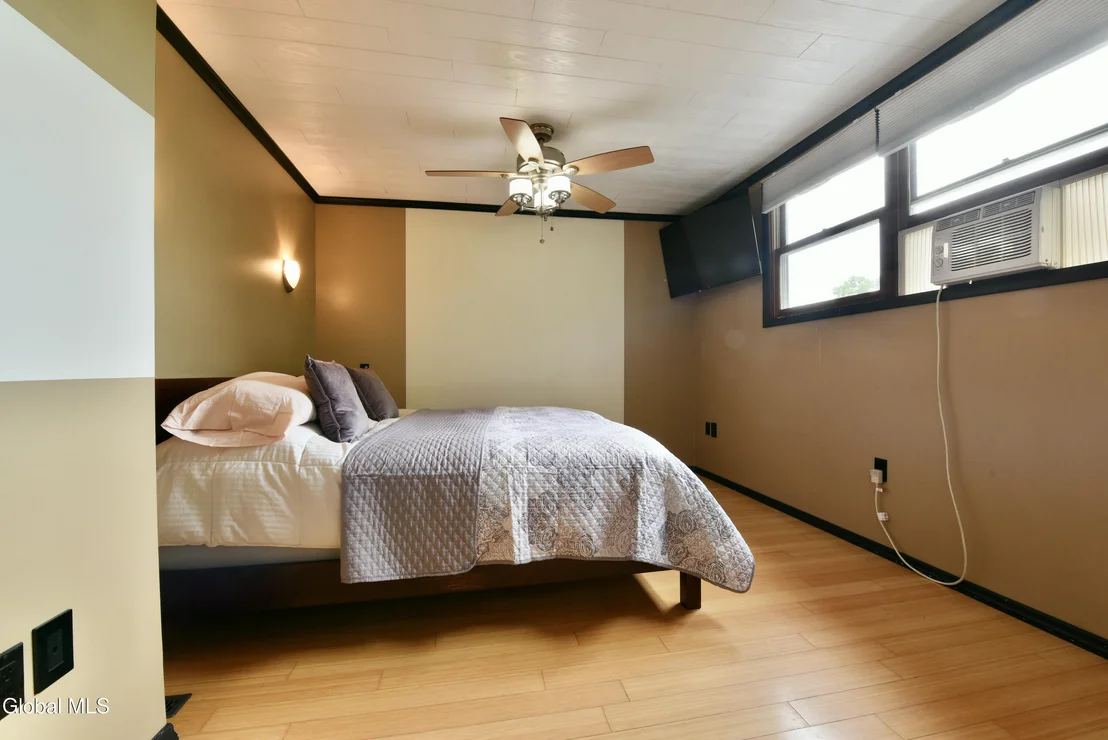 Photo of 87 Lasher Road