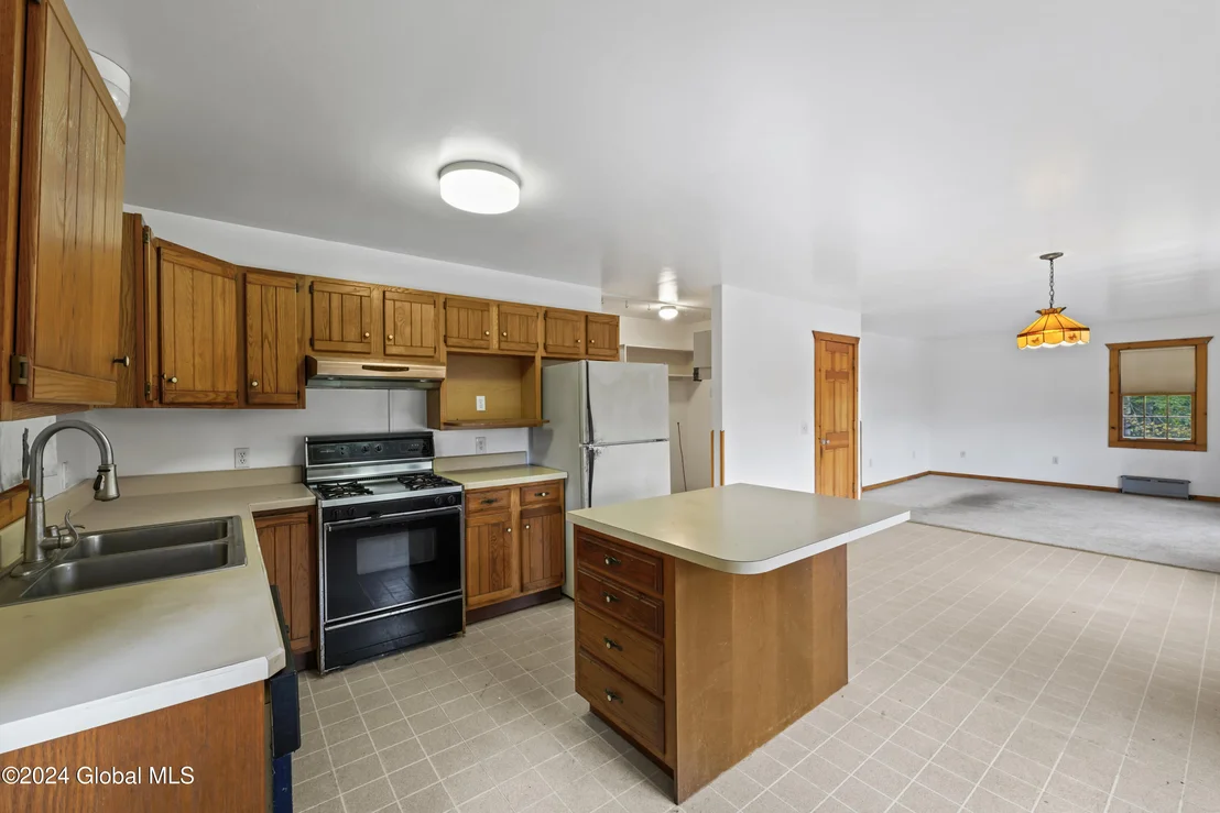 Photo of 680 Taborton Road