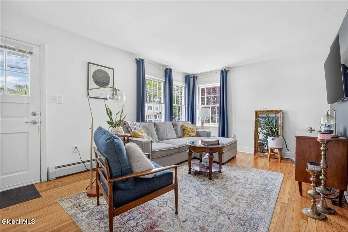 Photo of 519 Elliott Street