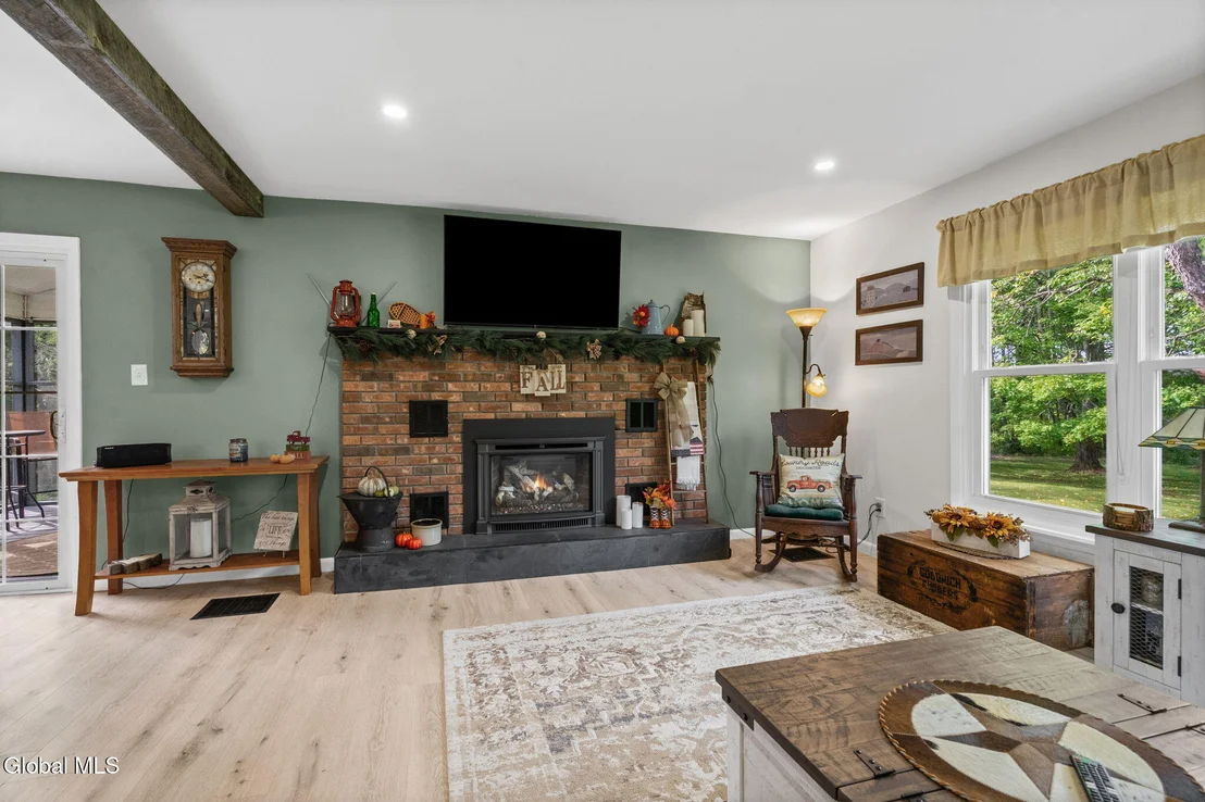 Photo of 2530 Mudge Road