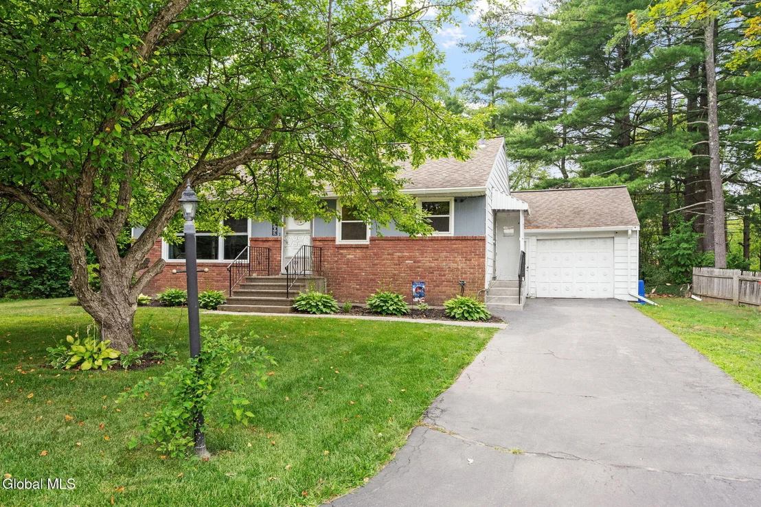 Photo of 2303 Balltown Road