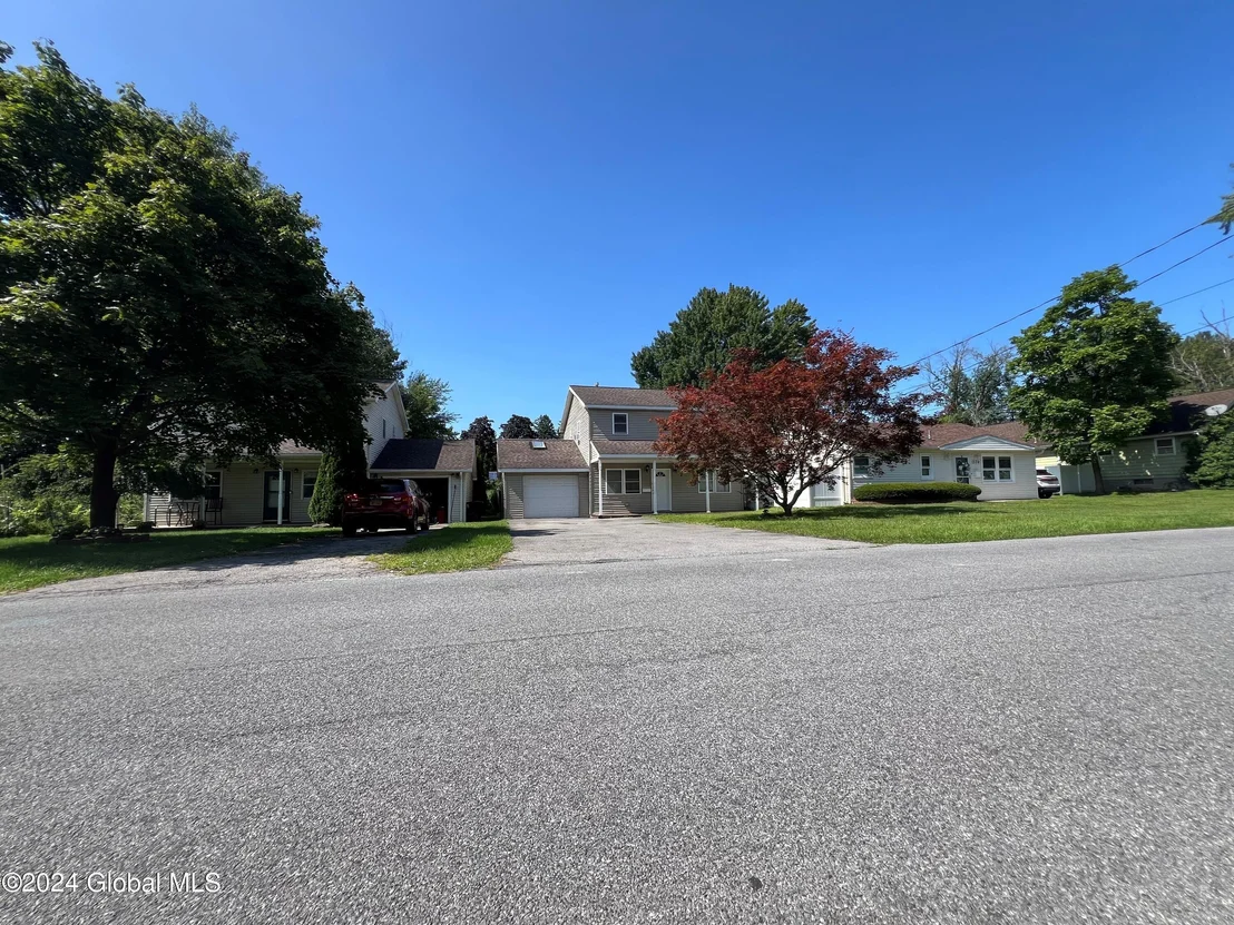 Photo of 313 Chiswell Road