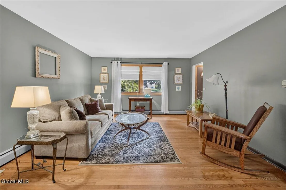 Photo of 5 Thunderbird Drive