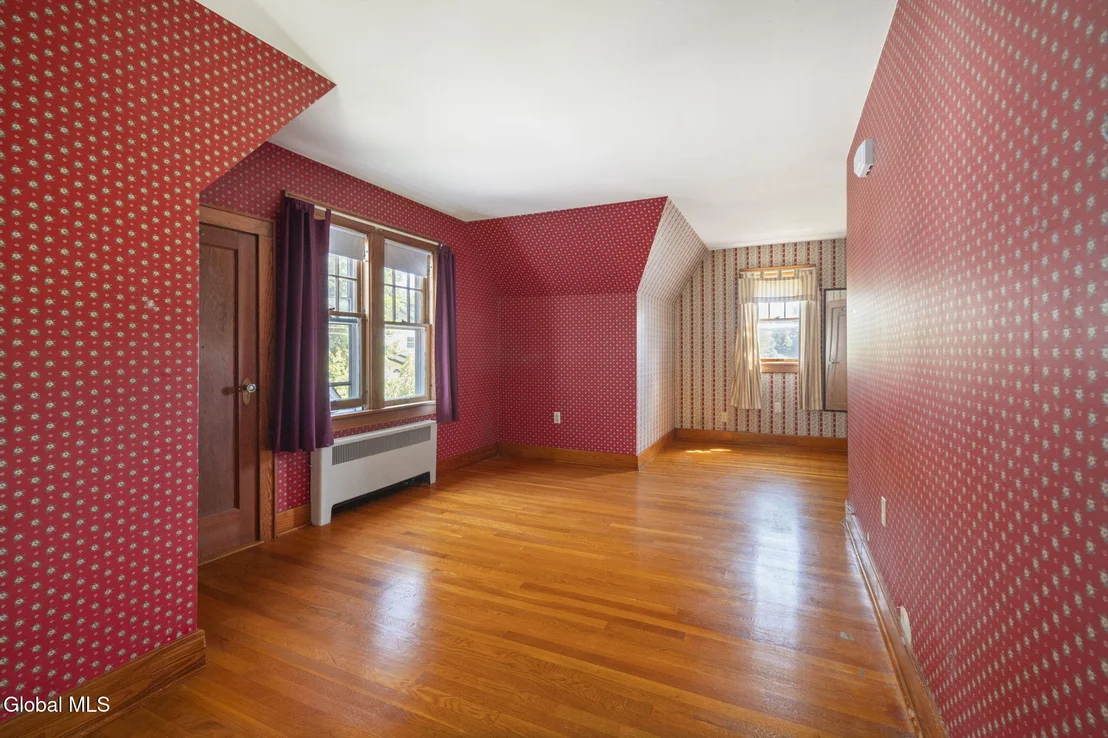 Photo of 122 Clinton Circle