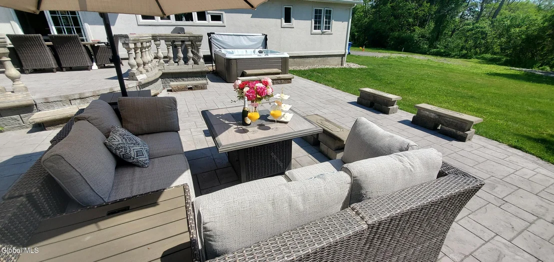 Photo of 2820 Balltown Road