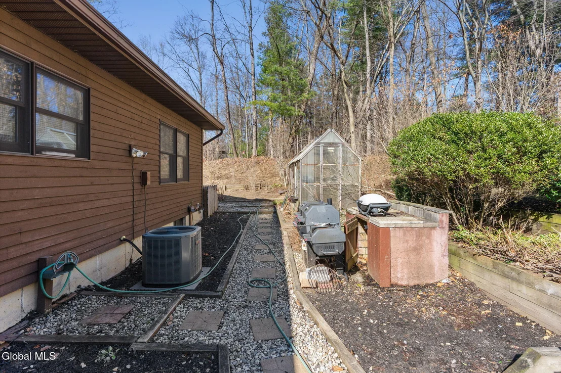Photo of 19 Crown Point
