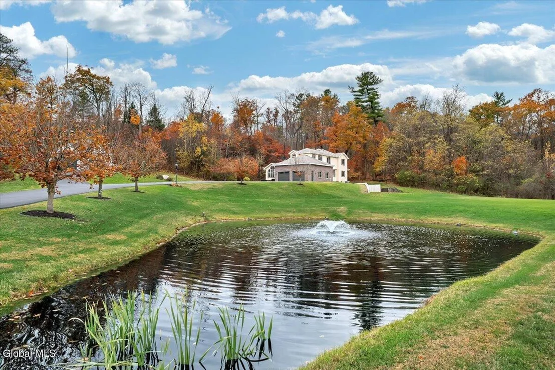 Photo of 1306 Putnam Road