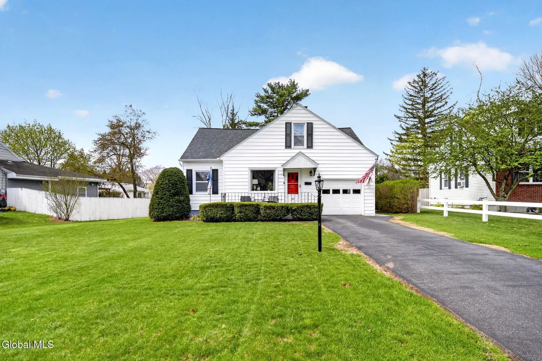 Photo of 32 Puritan Drive