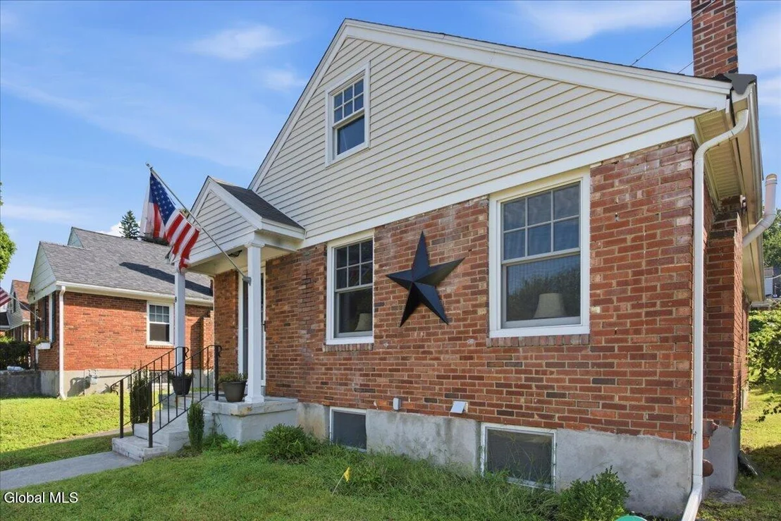 Photo of 8 Center View Drive