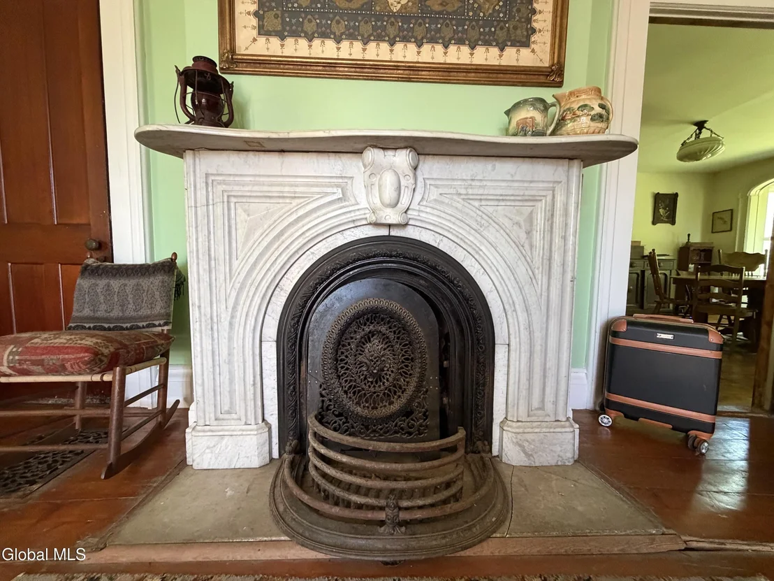 Photo of 2056 Creek Road