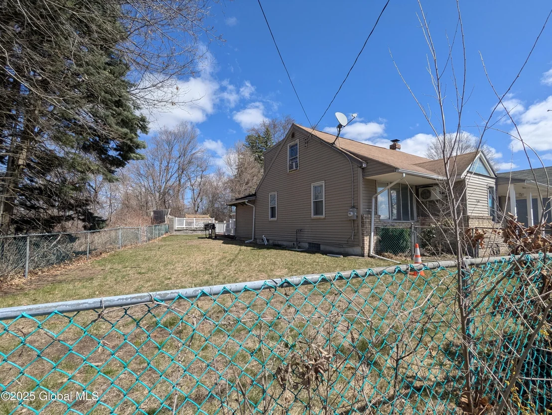 Photo of 14 Princetown Road