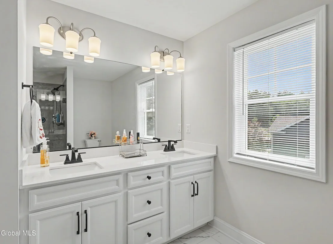 Photo of 30 Greenbrier Way