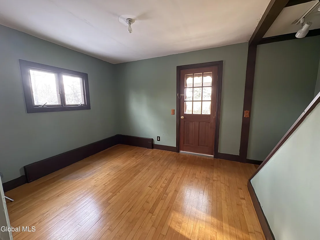 Photo of 26 3rd Avenue