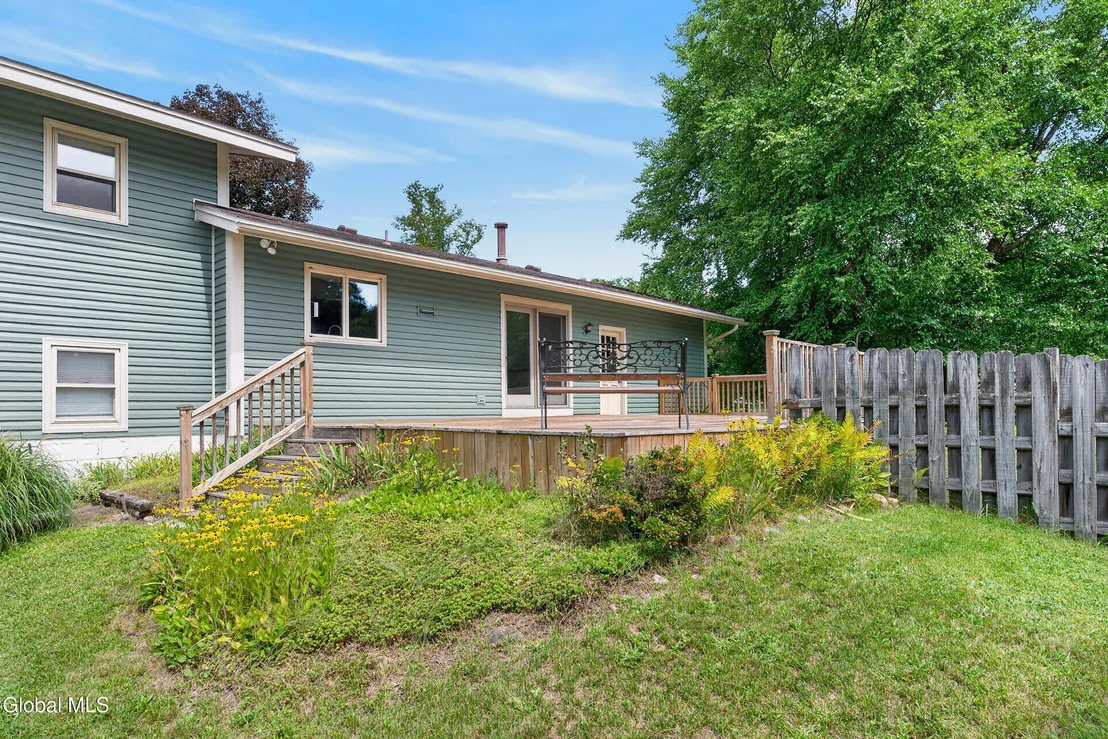 Photo of 137 Mammoth Spring Road
