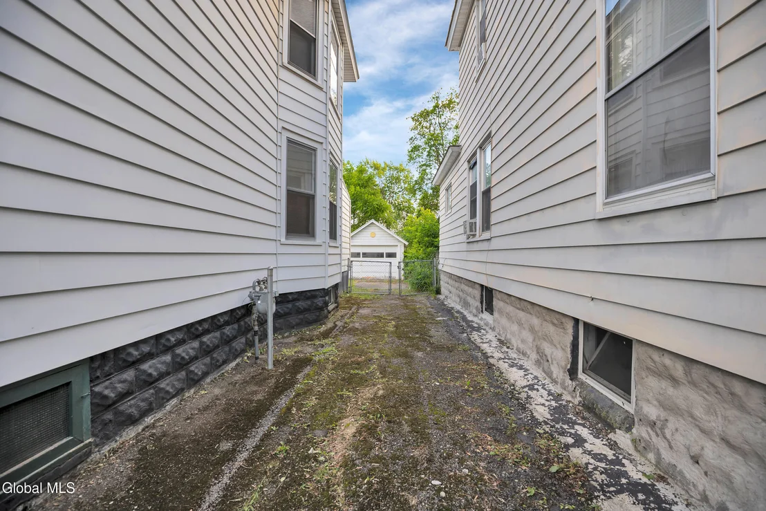Photo of 1322 Alden Place