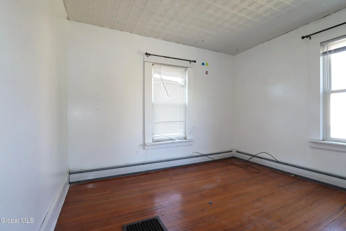Photo of 417 Eleanor Street