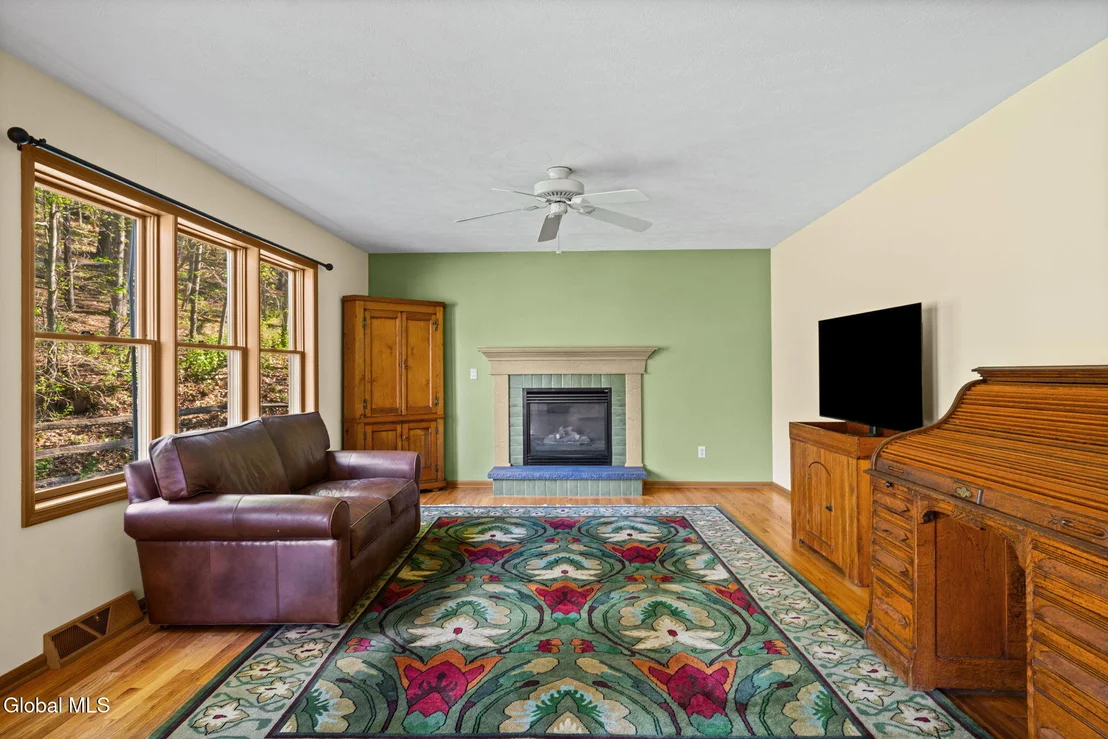 Photo of 107 Fox Run Drive