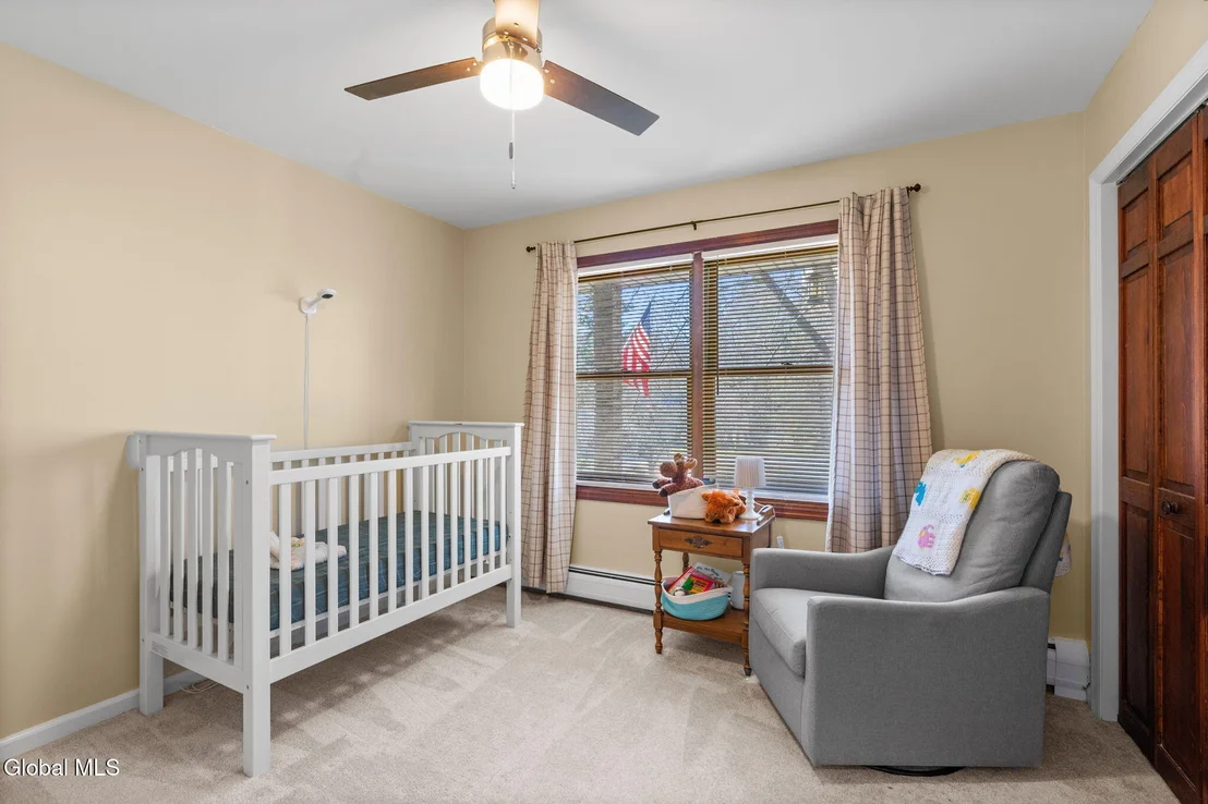 Photo of 19 Crown Point