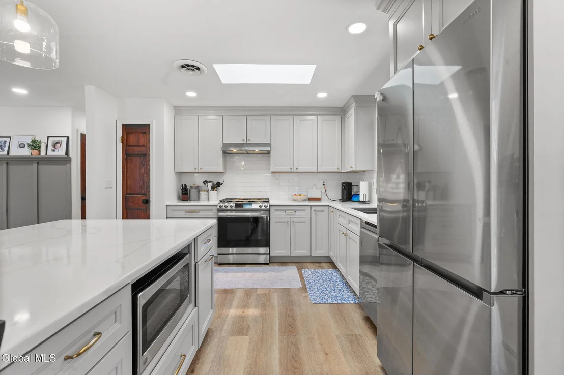 Photo of 19 Crown Point