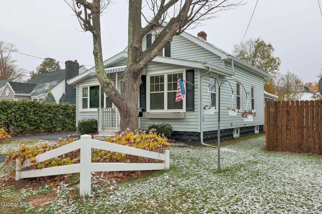 Photo of 3229 Taylor Street