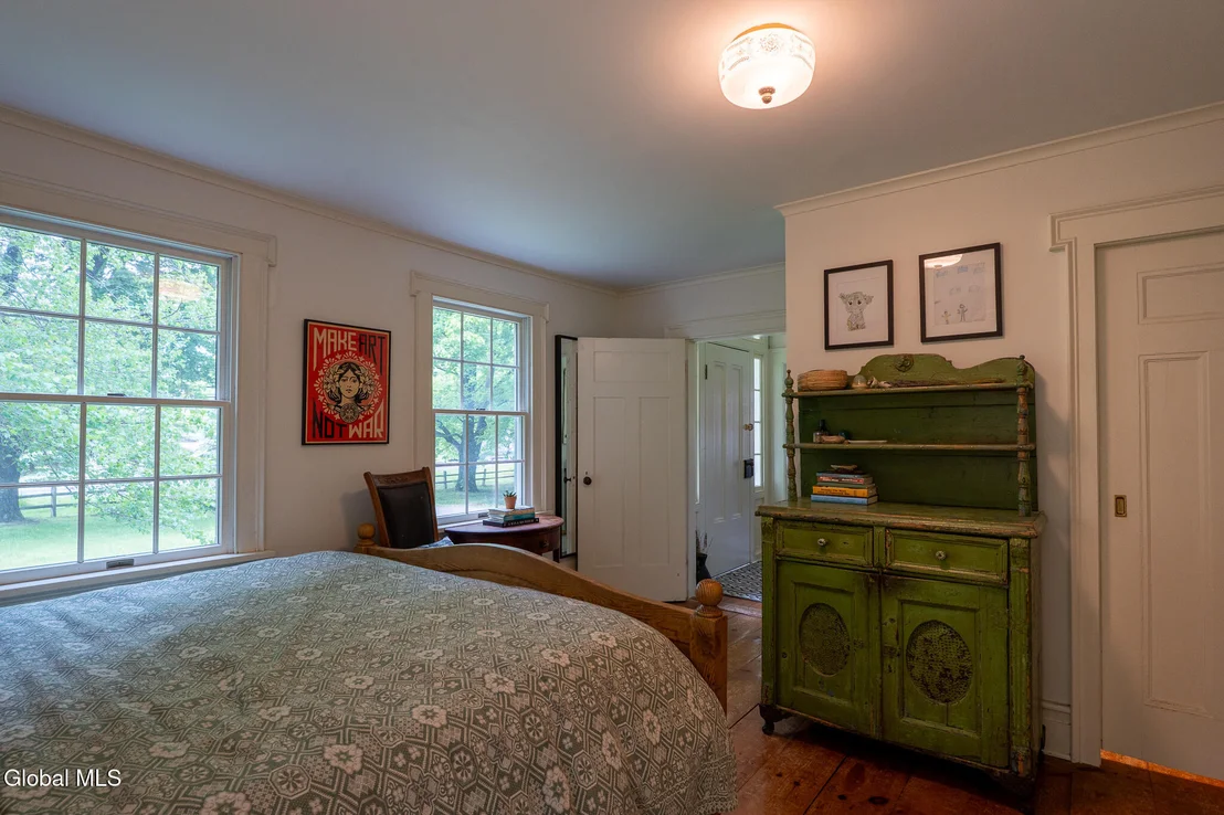 Photo of 1712 Crescent Road