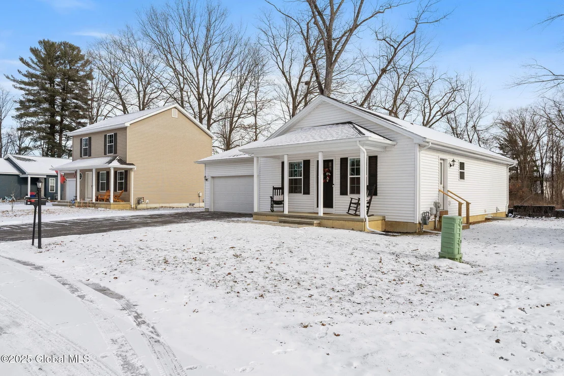 Photo of 12 Feeder Bend