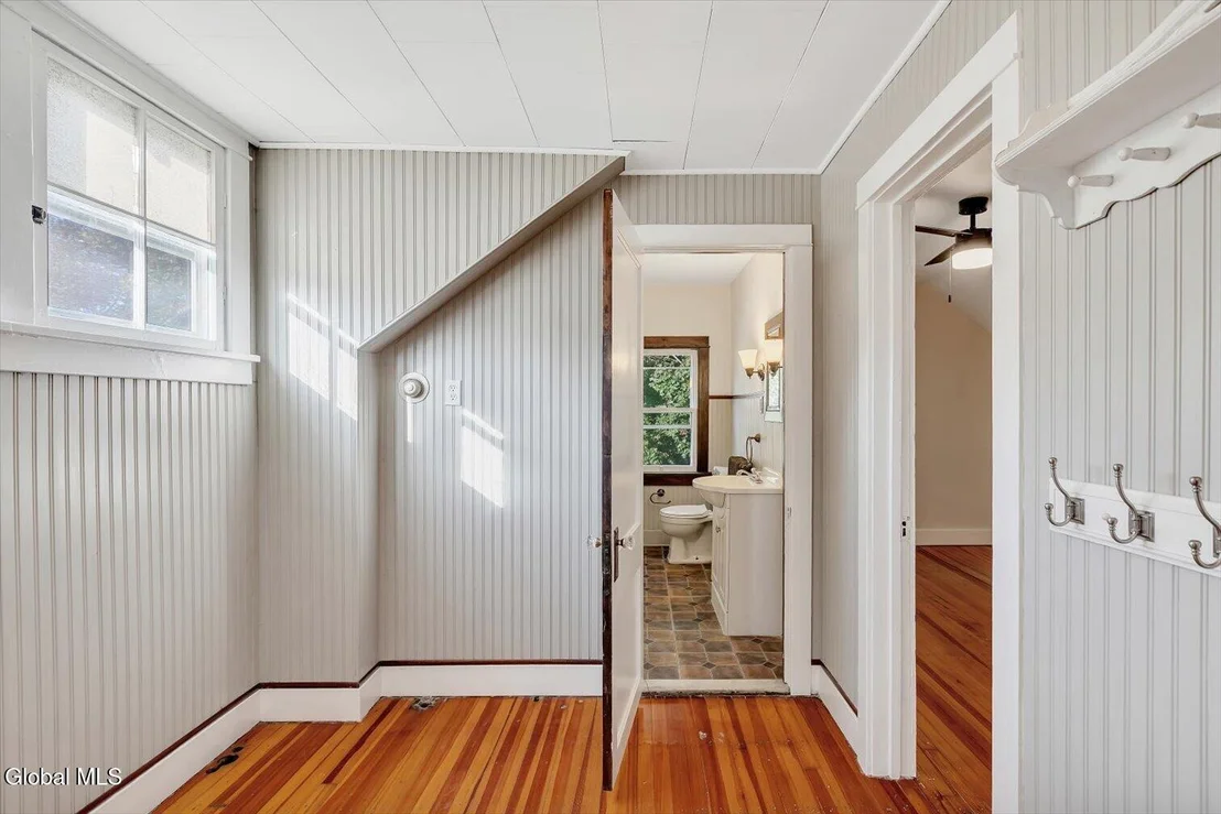 Photo of 2 Irving Place