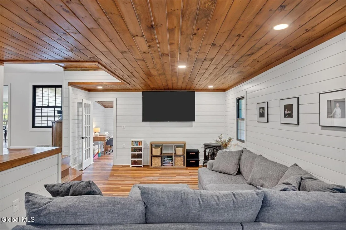 Photo of 317 Closson Road