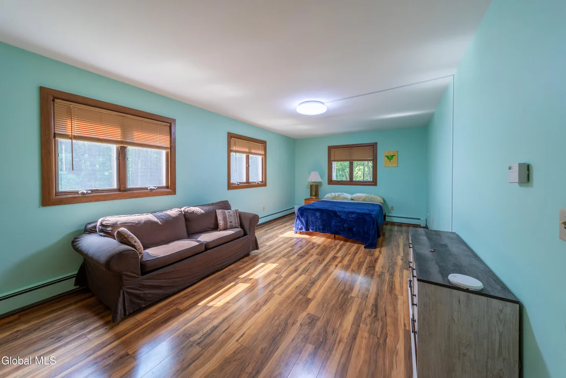 Photo of 588 Bagdad Road