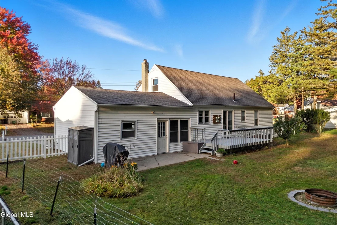 Photo of 105 Lake Drive